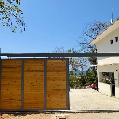 Casa De La Gente Nube-2